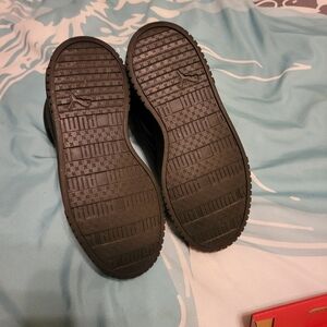 Carina size 2 Puma Sneakers